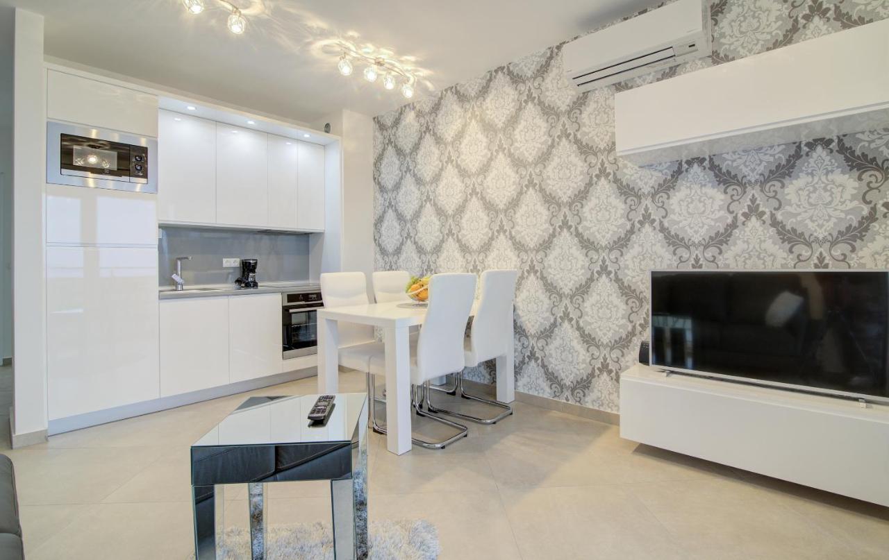Apartments Luka - Villa Sunce Senj  Exterior photo